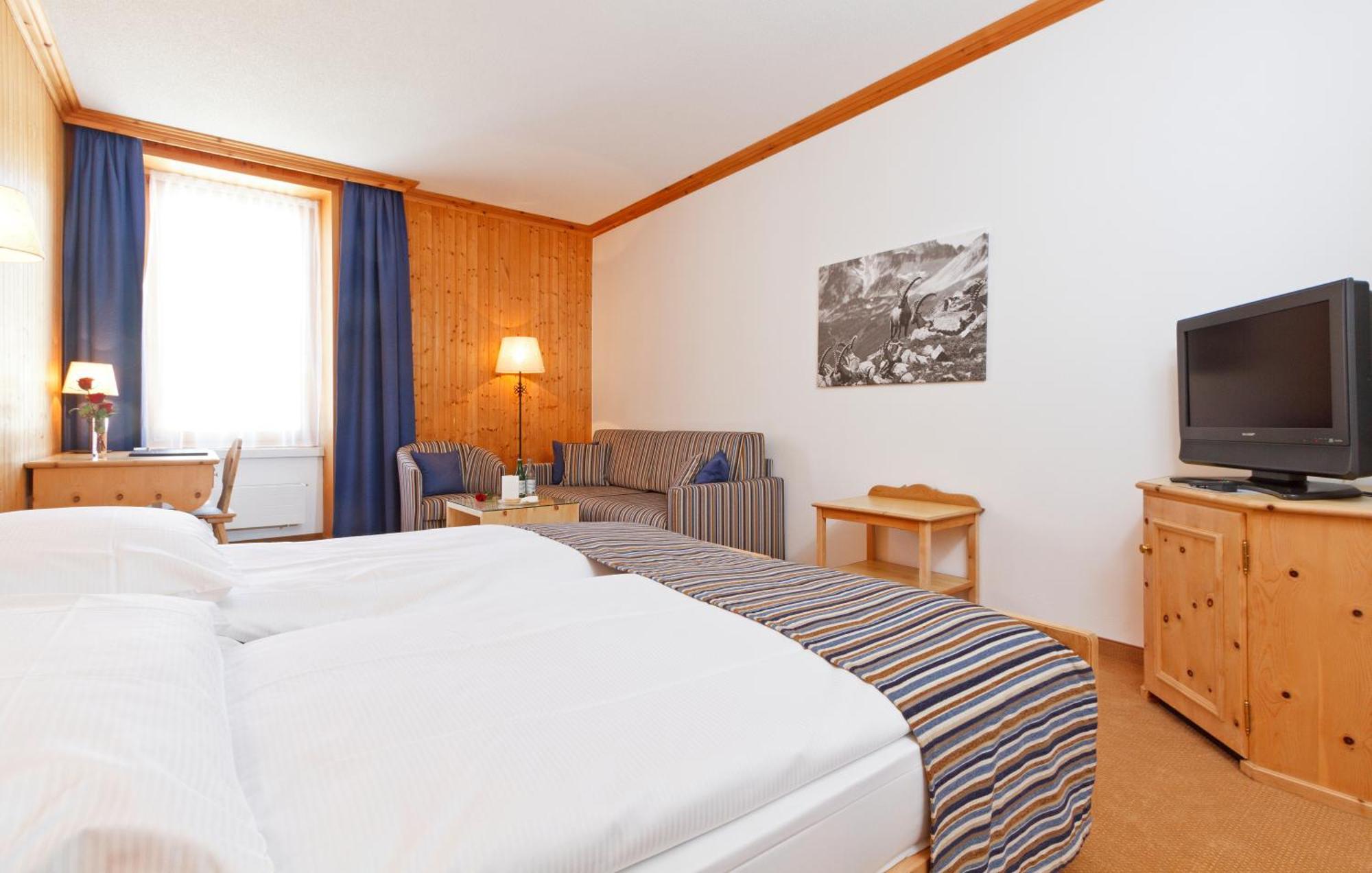 Edelweiss Swiss Quality Hotel Sils Maria Pokoj fotografie
