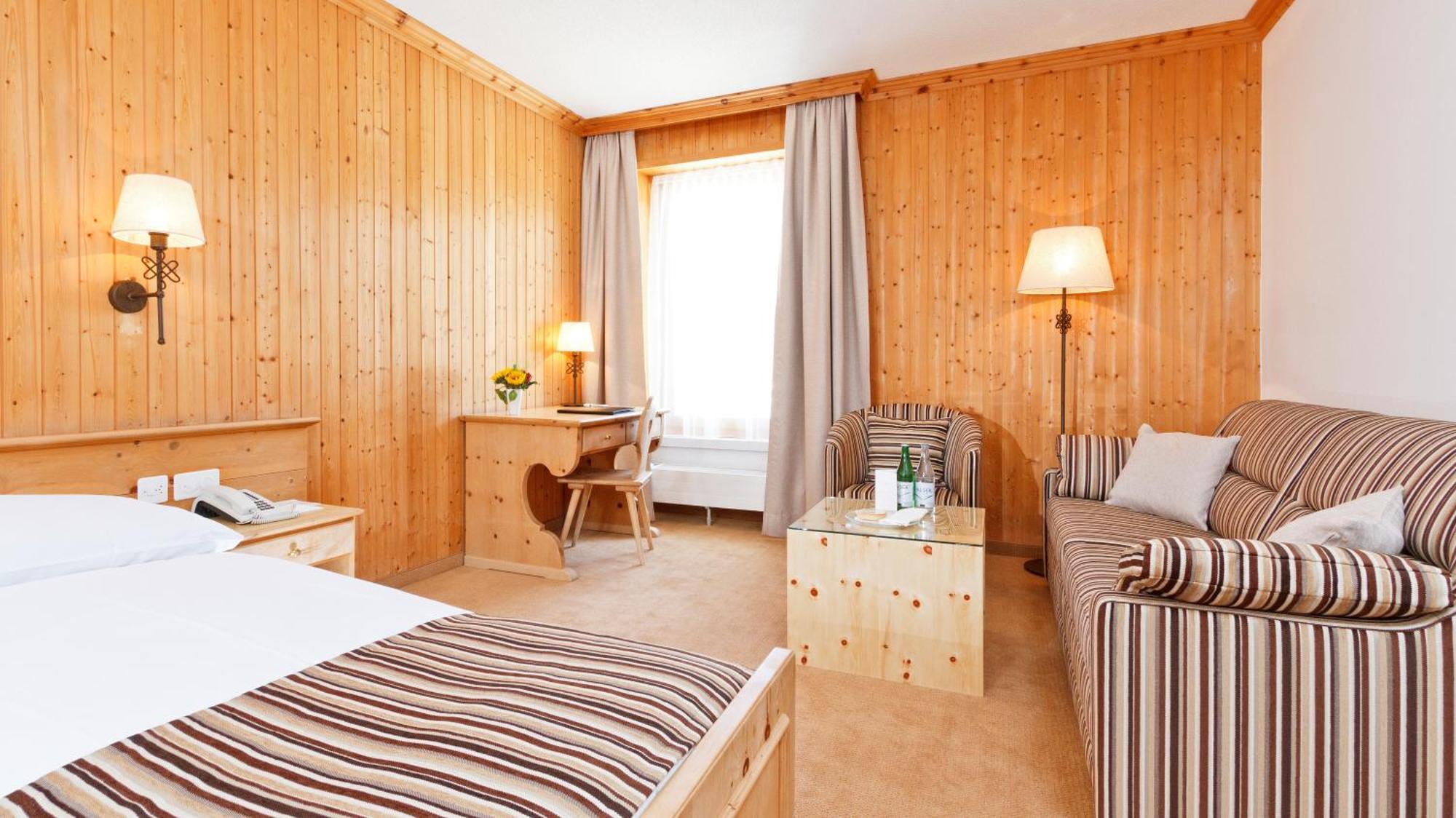 Edelweiss Swiss Quality Hotel Sils Maria Pokoj fotografie