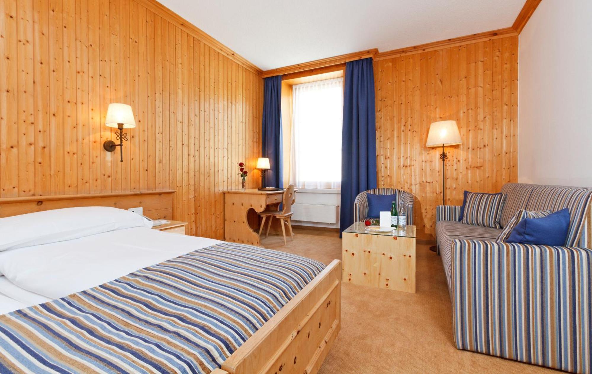Edelweiss Swiss Quality Hotel Sils Maria Pokoj fotografie