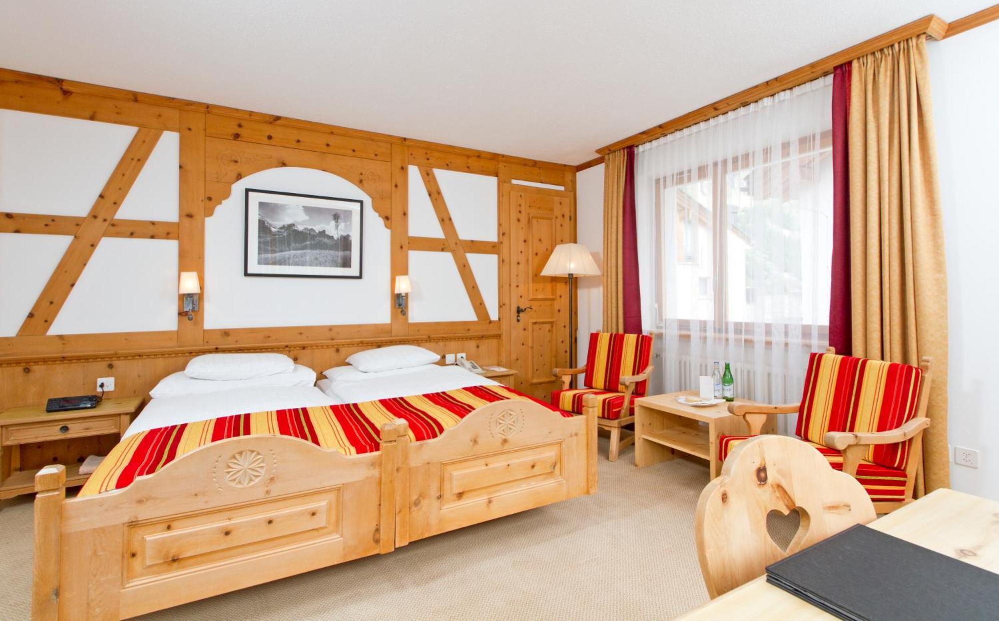 Edelweiss Swiss Quality Hotel Sils Maria Pokoj fotografie