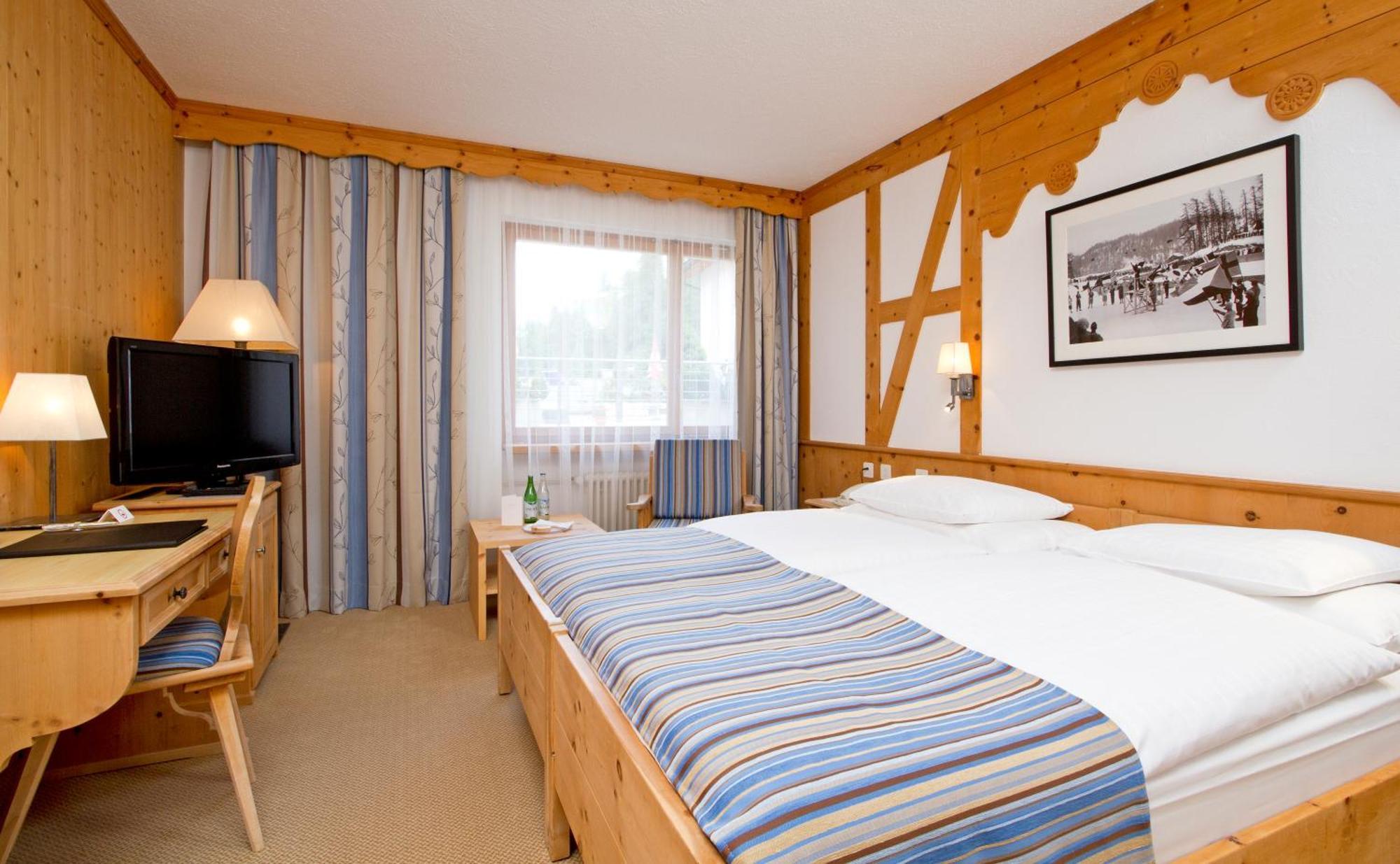 Edelweiss Swiss Quality Hotel Sils Maria Pokoj fotografie
